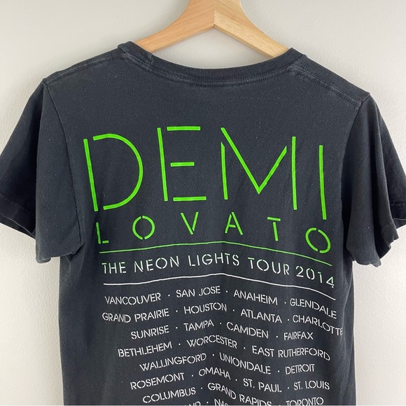 DEMI LOVATO Black Multicolor Black Light 2014 Neon Lights Tour Graphic Band Tee - Picture 8 of 10